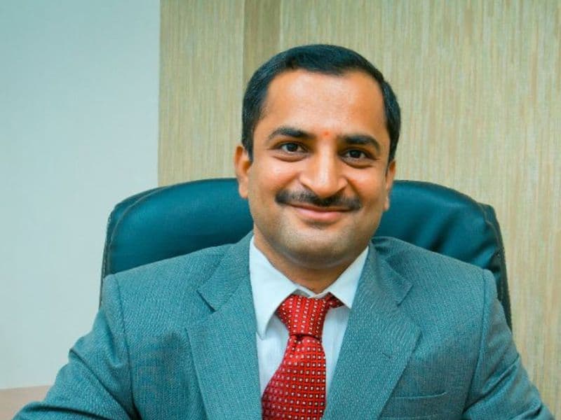Dr. Sunil M. R.
